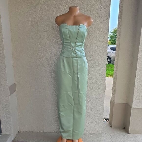 BRAND NEW BARI JAY TWO PIECE GOWN BACK ZIPPER CLOSURE WITH JEWEL STUDDED - Picture 1 of 16